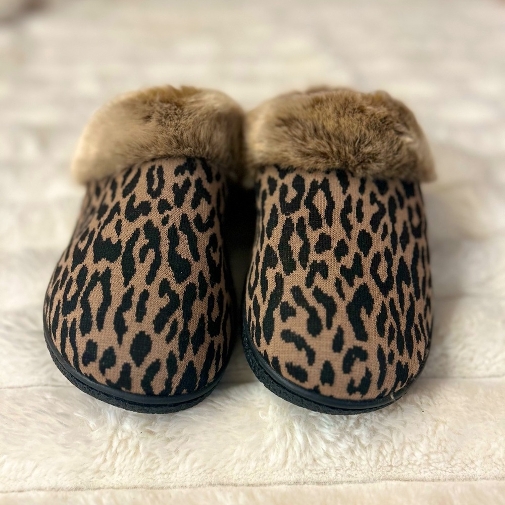 Isotoner Ladies Memory Foam Hoodback Comfort Slippers